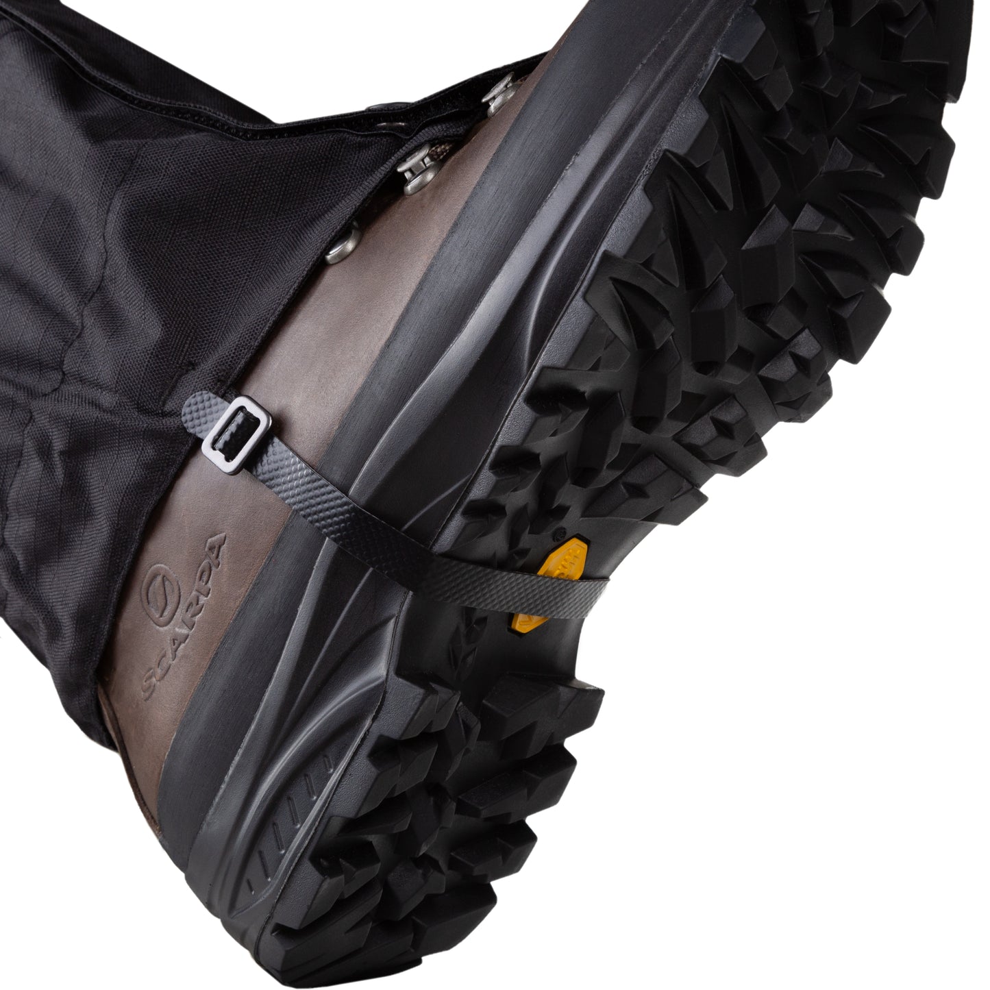 Zwarte waterdichte gamaschen met stevige boot strap, ontworpen voor outdooractiviteiten en bescherming tegen modder en water.